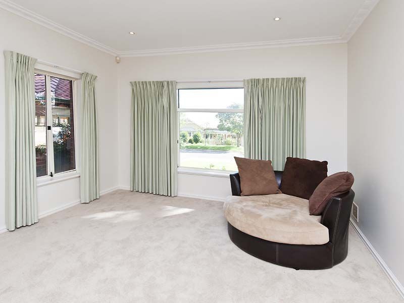 42 St Johns Wood Boulevard, Mount Claremont WA 6010