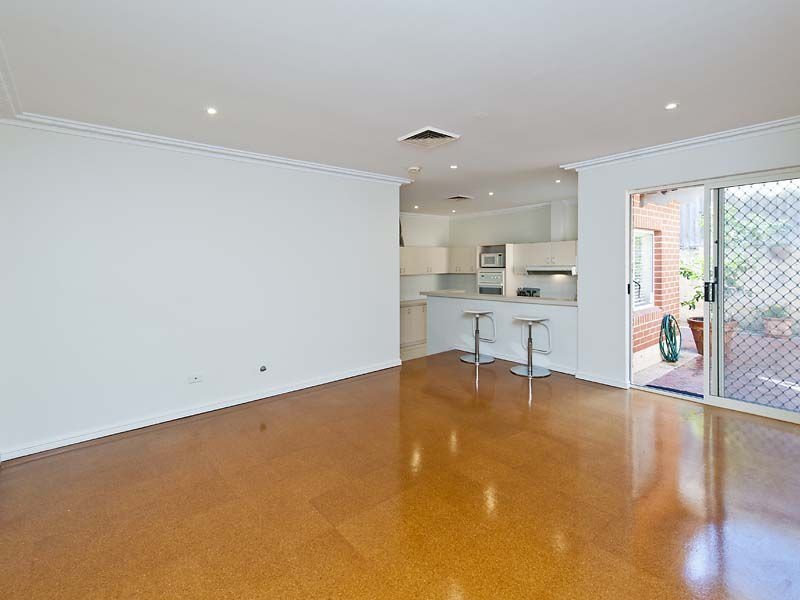 42 St Johns Wood Boulevard, Mount Claremont WA 6010