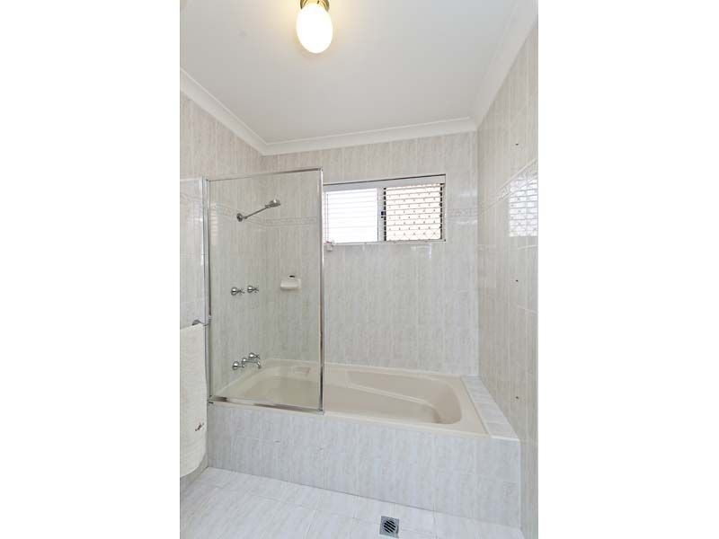 42 St Johns Wood Boulevard, Mount Claremont WA 6010