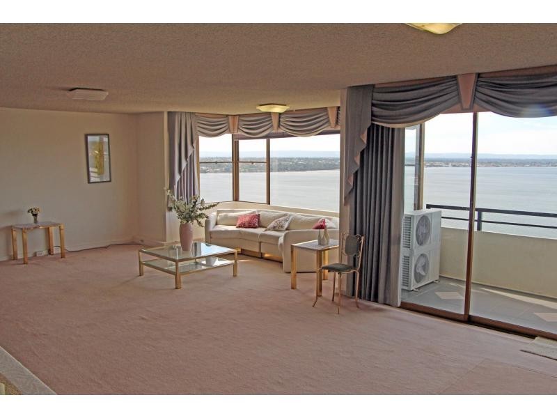 21E/16 Kings Park Avenue, Crawley WA 6009