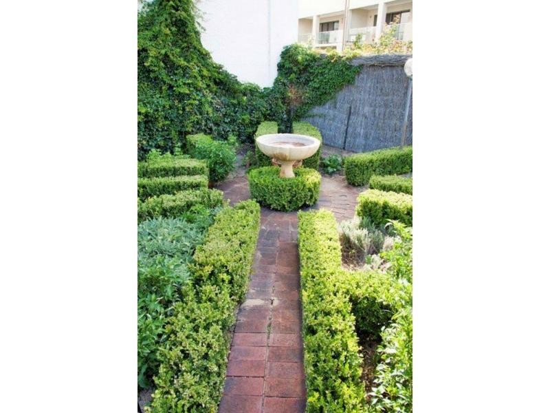 21E/16 Kings Park Avenue, Crawley WA 6009