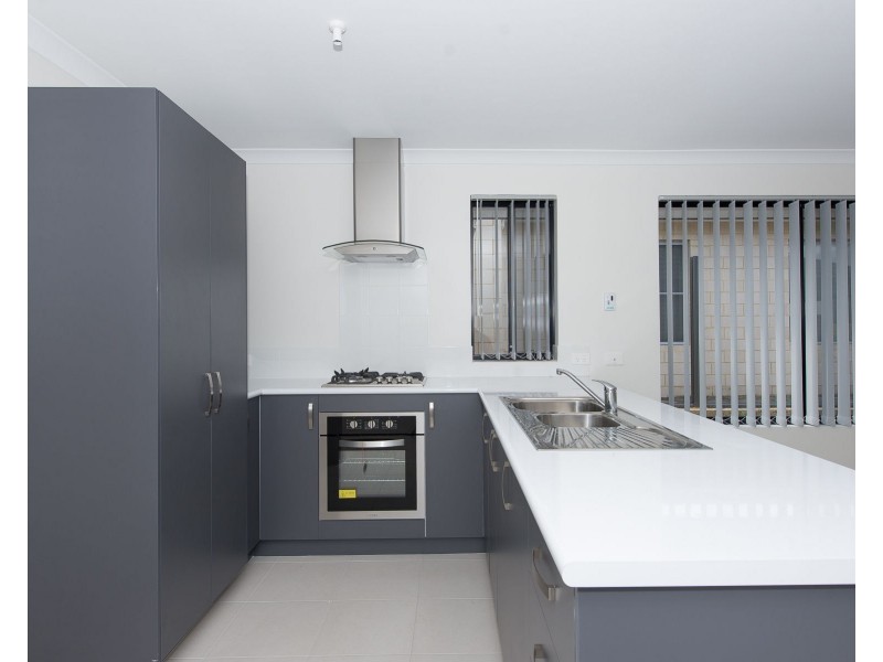 132 Mornington Crescent, Wandi WA 6167