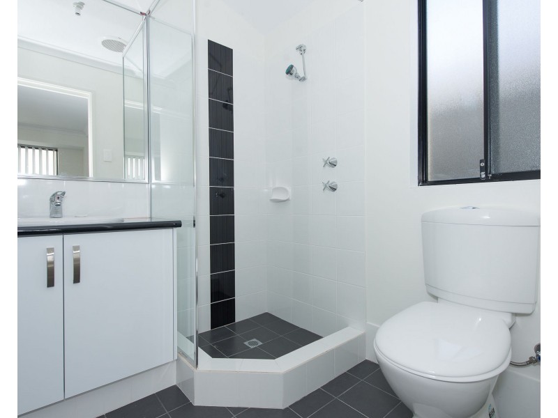 132 Mornington Crescent, Wandi WA 6167