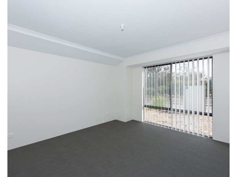 132 Mornington Crescent, Wandi WA 6167