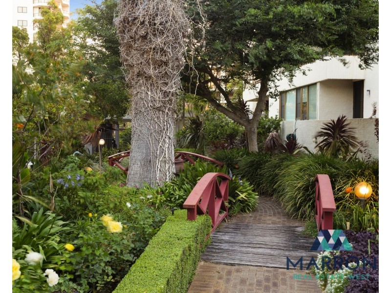 SkyEast/16 Kings Park Ave, Crawley WA 6009