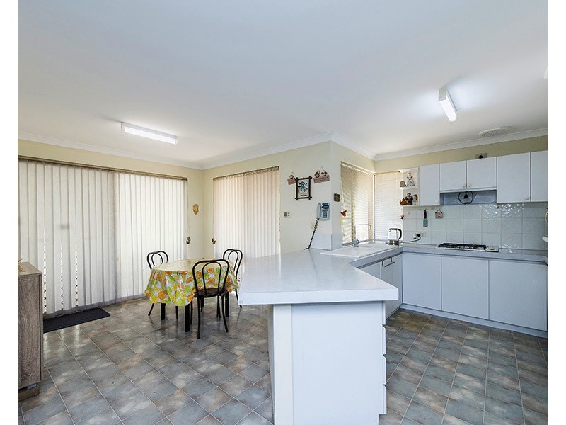 40B Fern Leaf Ct, Leeming WA 6149