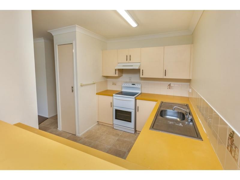 4/128 High Street, Berserker QLD 4701