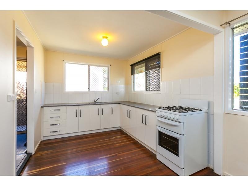 67 Kershaw Street, Park Avenue QLD 4701