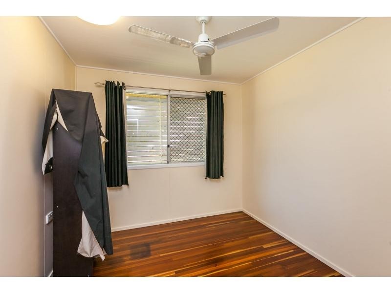 67 Kershaw Street, Park Avenue QLD 4701