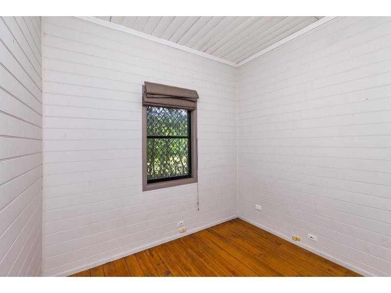 39 Pilkington Street, Koongal QLD 4701