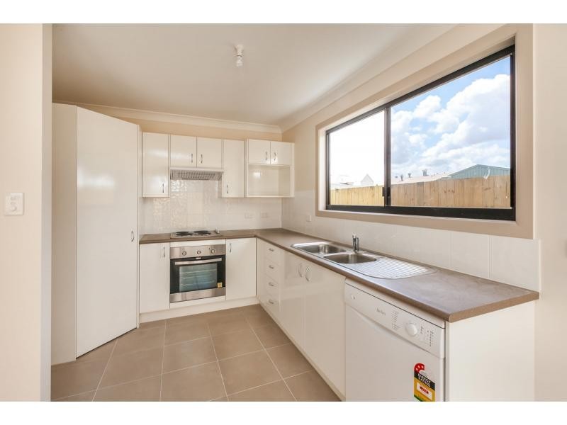 1 & 2/116 George Lane, Rockhampton City QLD 4700