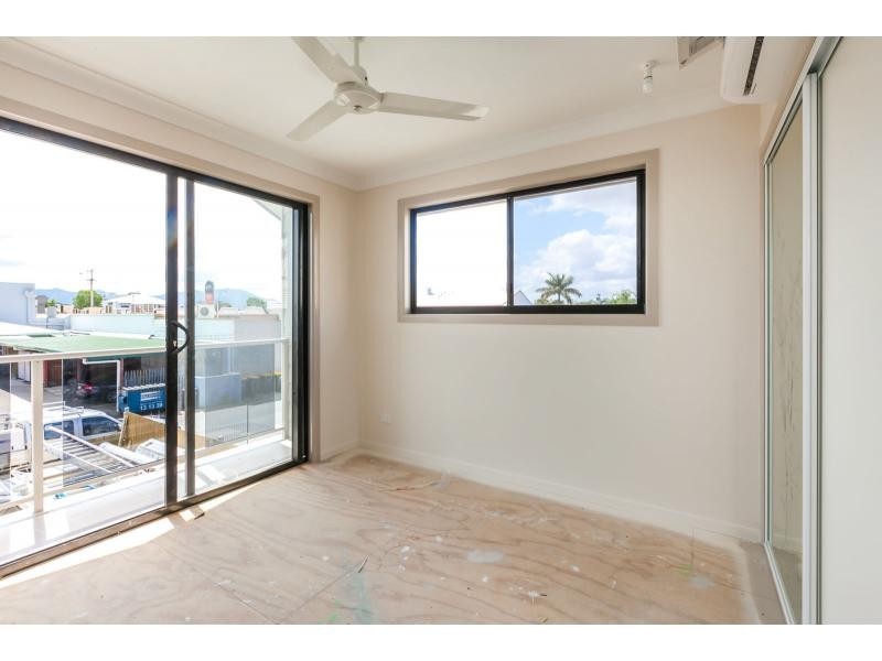 1 & 2/116 George Lane, Rockhampton City QLD 4700