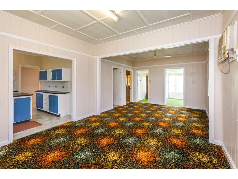 81 Main Street, Park Avenue QLD 4701