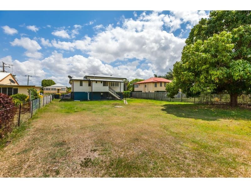 81 Main Street, Park Avenue QLD 4701