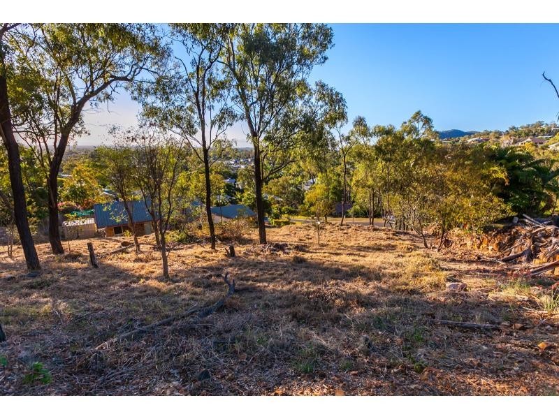 6 Bray Gray Place, Frenchville QLD 4701