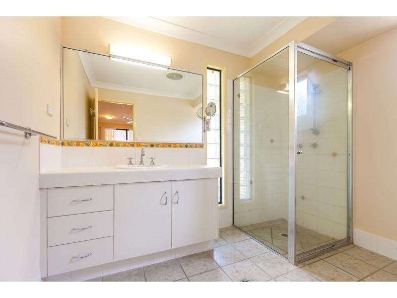 5 Jordan Close, Frenchville QLD 4701