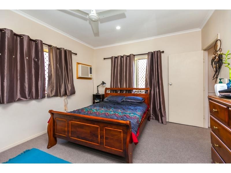 29 Hollingsworth Street, Kawana QLD 4701