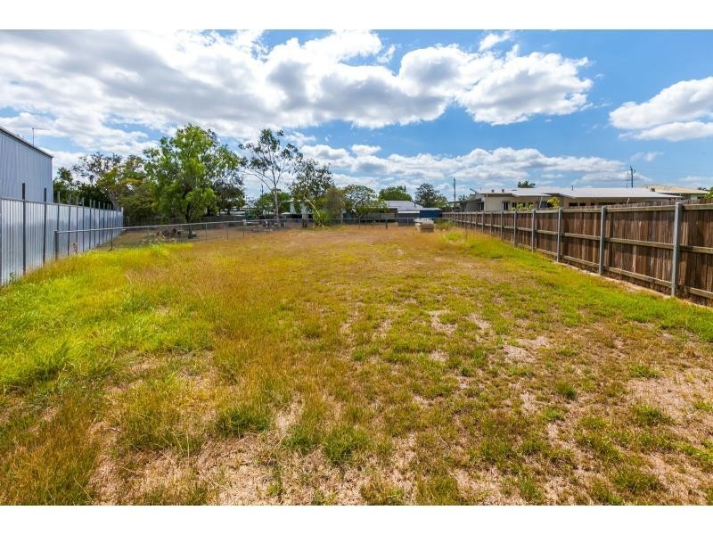 29 Hollingsworth Street, Kawana QLD 4701