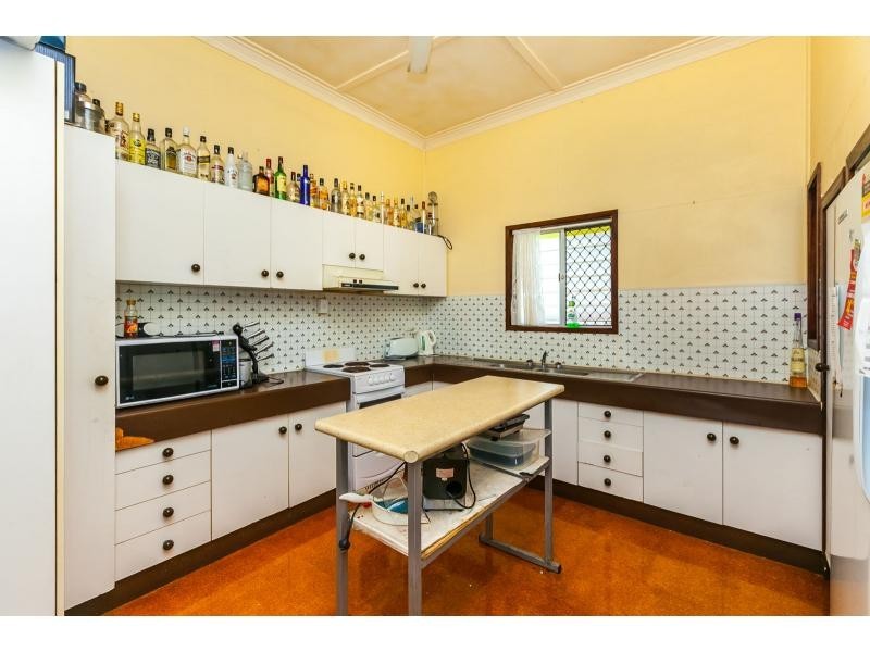 36 Edward Street, Berserker QLD 4701