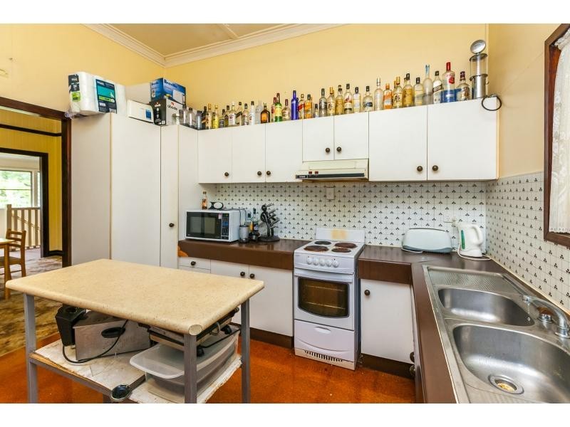 36 Edward Street, Berserker QLD 4701