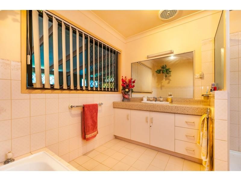 317 Kime Street, Koongal QLD 4701