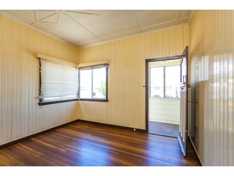 293 Pine Street, Berserker QLD 4701