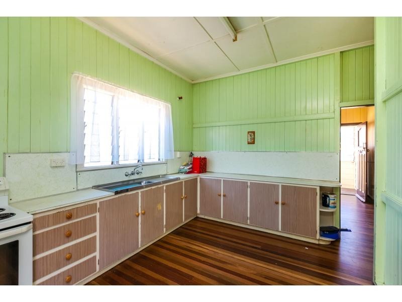 293 Pine Street, Berserker QLD 4701