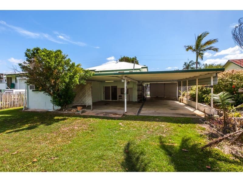 102 Haynes Street, Park Avenue QLD 4701