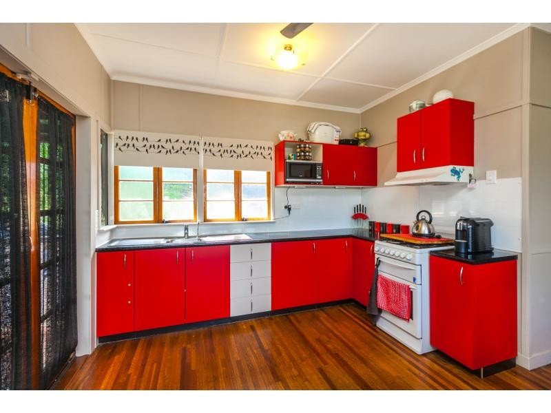 18 Bowen Terrace, The Range QLD 4700