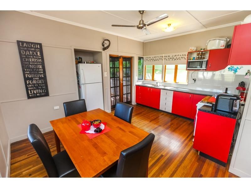 18 Bowen Terrace, The Range QLD 4700