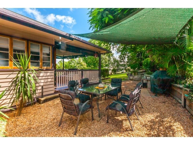 18 Bowen Terrace, The Range QLD 4700