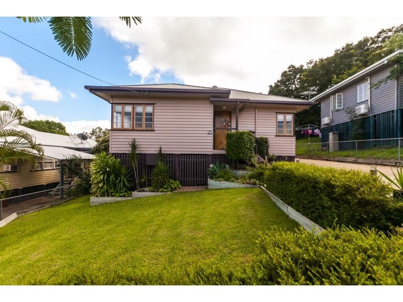 18 Bowen Terrace, The Range QLD 4700