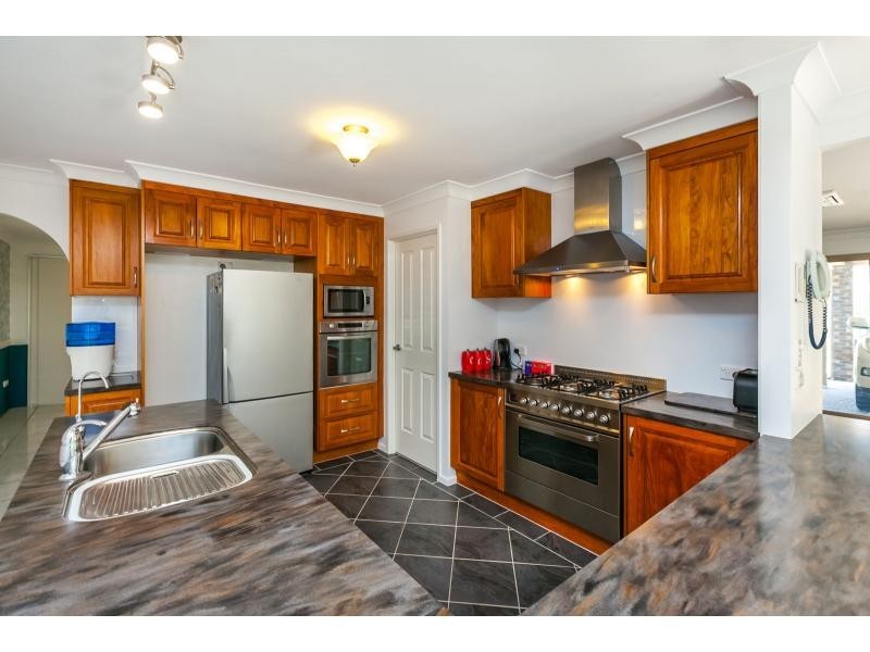 19 Price Drive, Glenlee QLD 4711