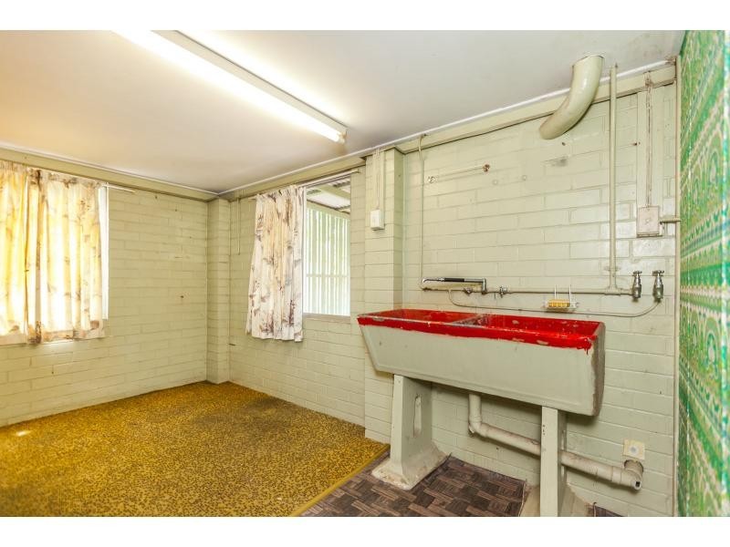 64 Menzies Street, Park Avenue QLD 4701