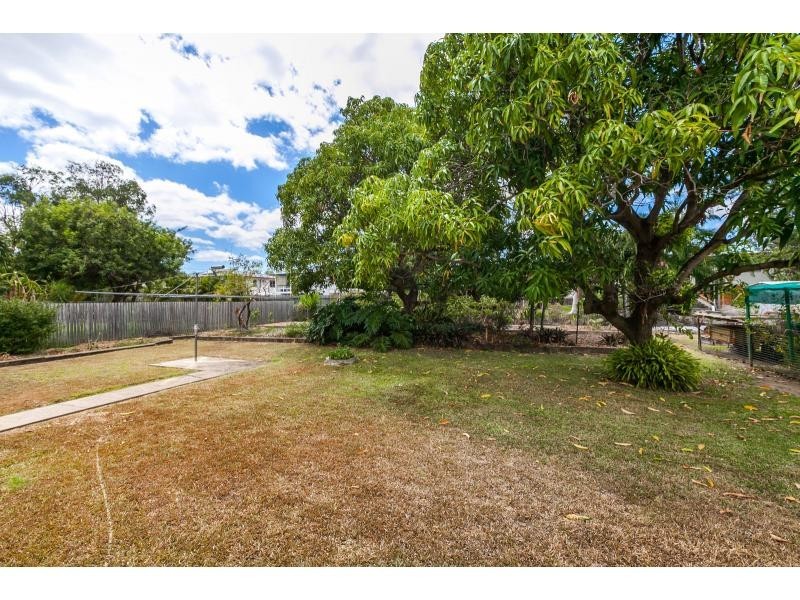 64 Menzies Street, Park Avenue QLD 4701