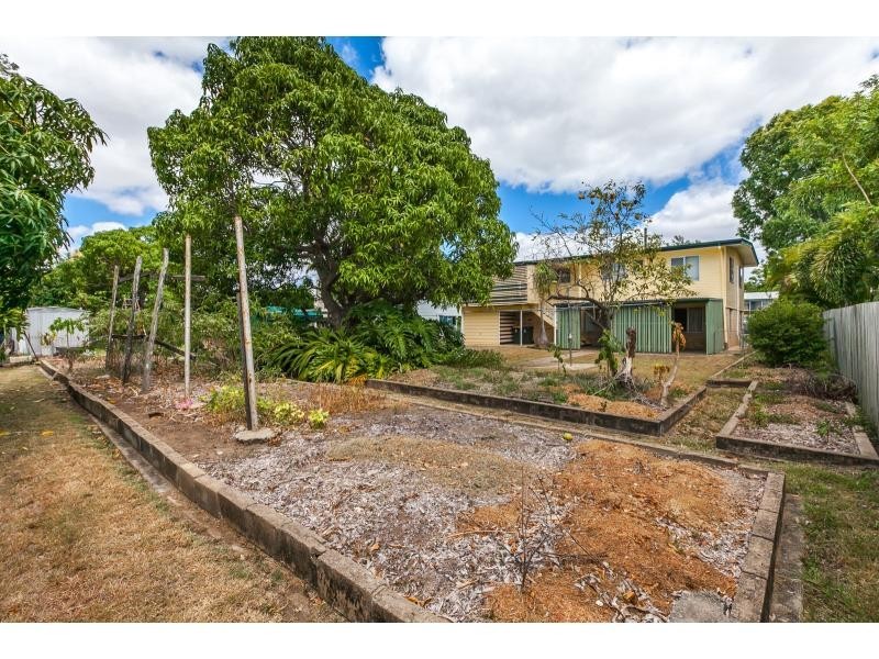 64 Menzies Street, Park Avenue QLD 4701