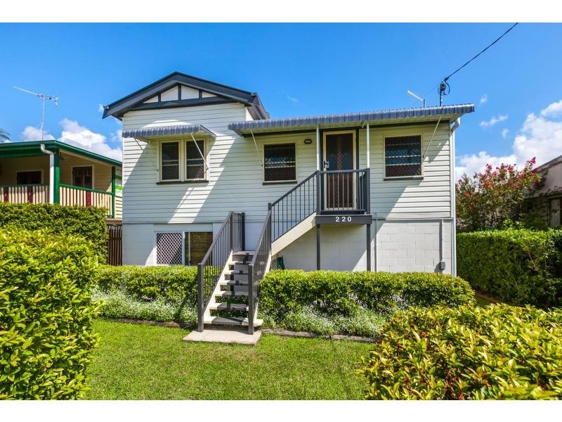 220 Denham Street, The Range QLD 4700