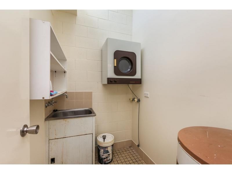 4, 128 High Street, Berserker QLD 4701