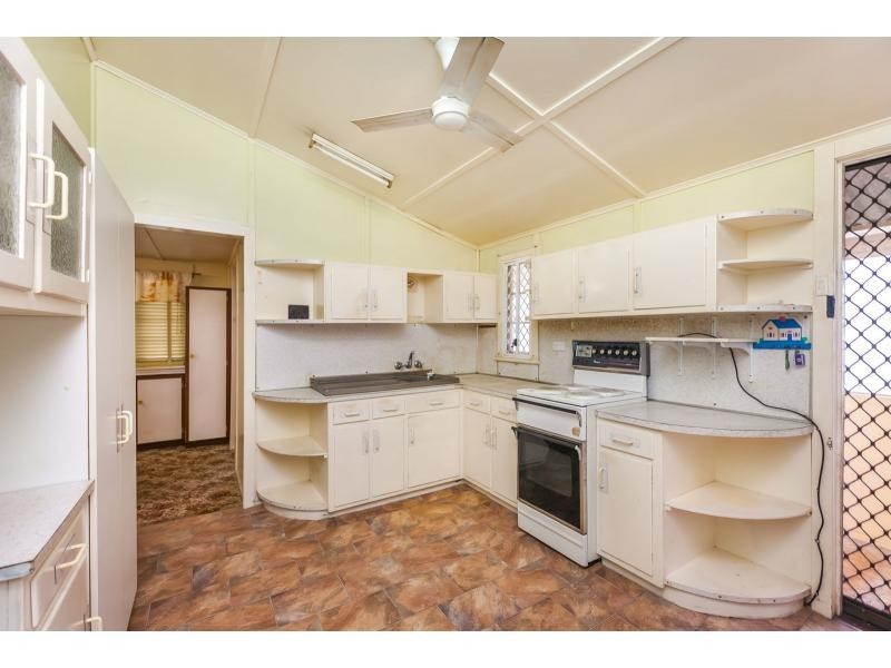 96 Sharples Street, Berserker QLD 4701