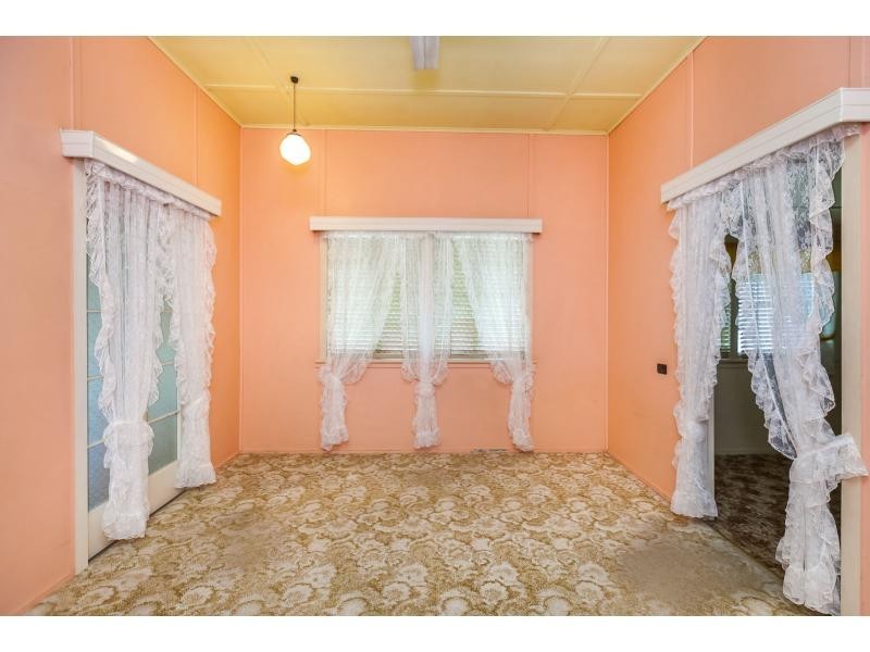 96 Sharples Street, Berserker QLD 4701