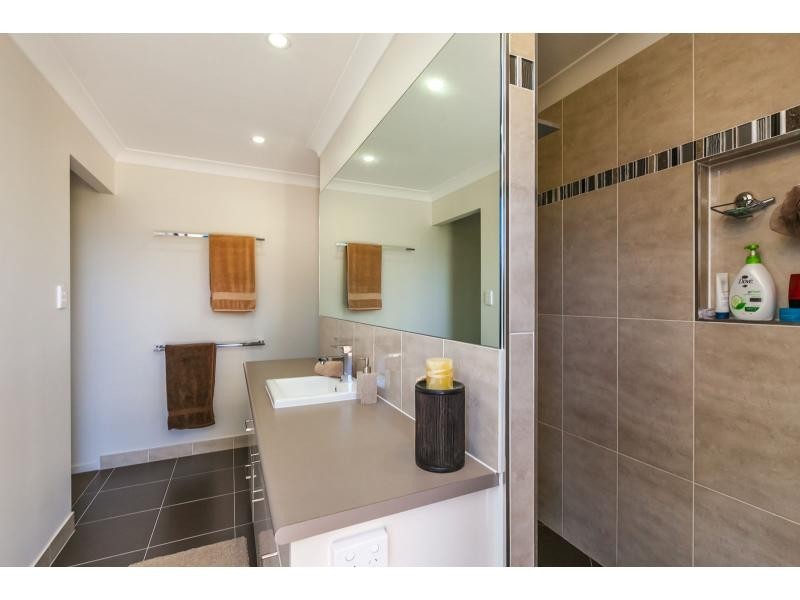 100 Perrott Drive, Rockyview QLD 4701