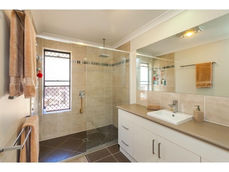 100 Perrott Drive, Rockyview QLD 4701