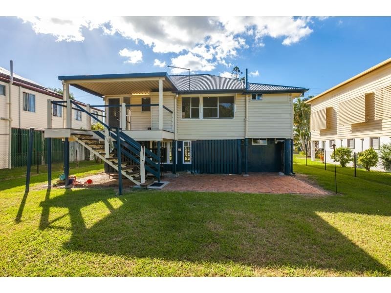 15a Main Street, Park Avenue QLD 4701