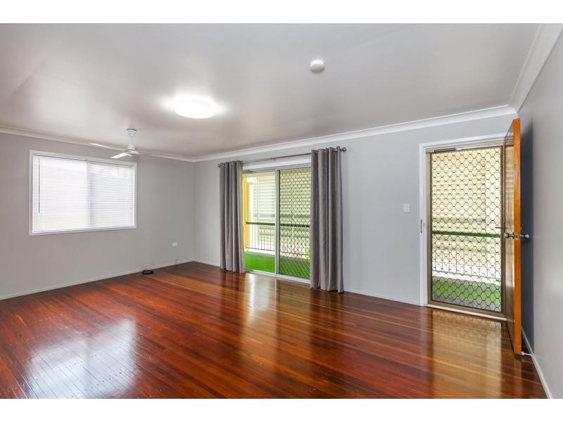64 Menzies Street, Park Avenue QLD 4701