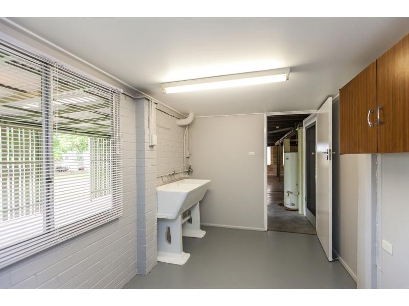 64 Menzies Street, Park Avenue QLD 4701