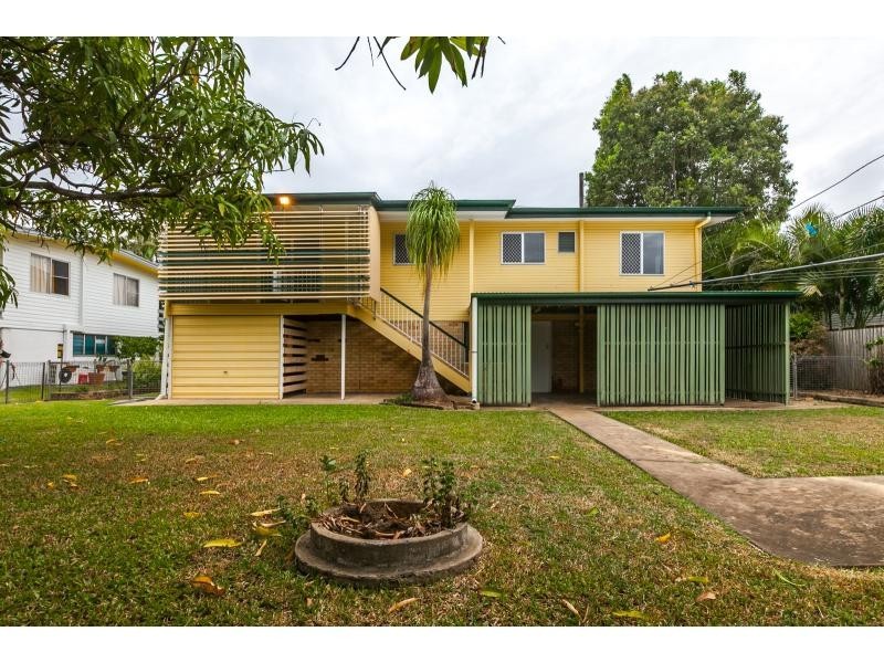 64 Menzies Street, Park Avenue QLD 4701