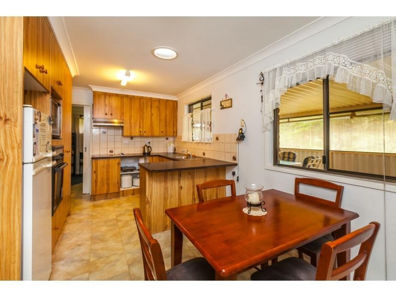83 Nerimbera School Road, Nerimbera QLD 4701