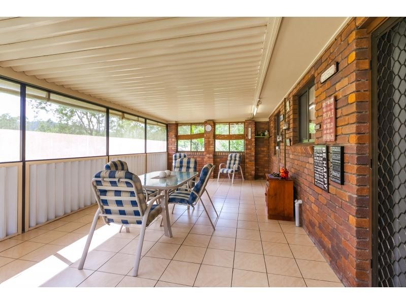 83 Nerimbera School Road, Nerimbera QLD 4701