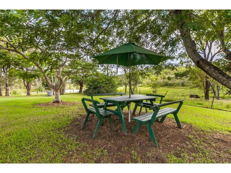83 Nerimbera School Road, Nerimbera QLD 4701