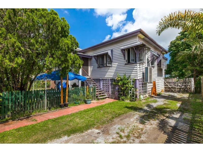 17 Brighton Street, Berserker QLD 4701